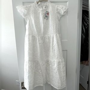 Crown & Ivy Tiered Flutter Sleeve White Dress Sz Medium